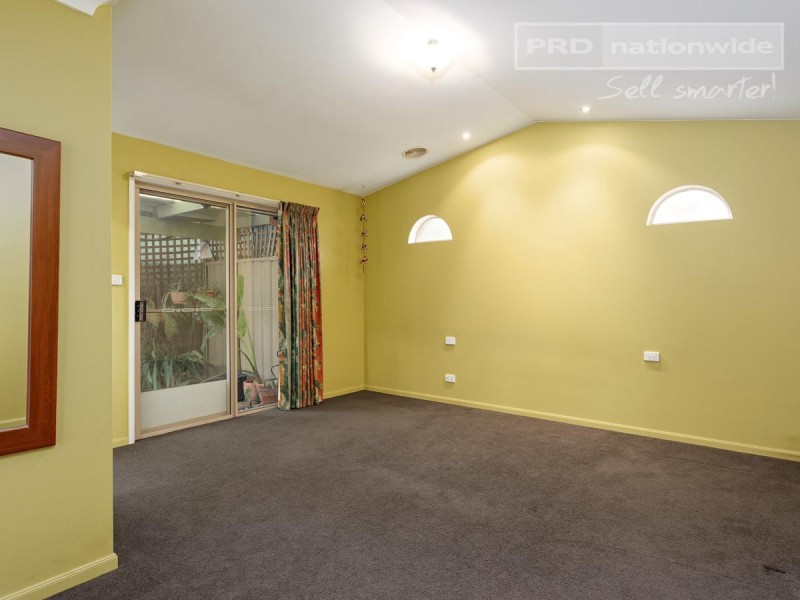 4 Talbot Place, Tatton NSW 2650