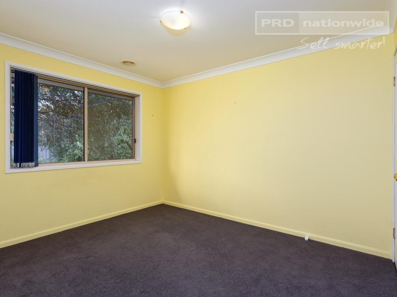 4 Talbot Place, Tatton NSW 2650