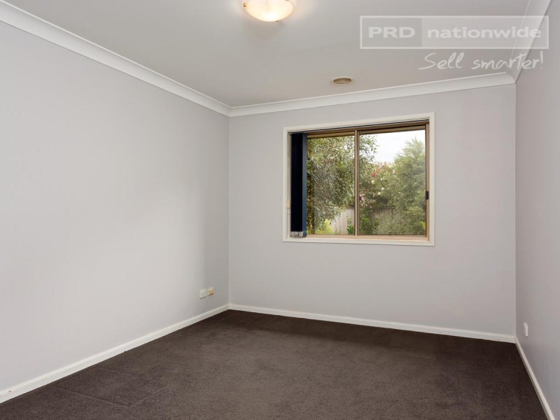 4 Talbot Place, Tatton NSW 2650