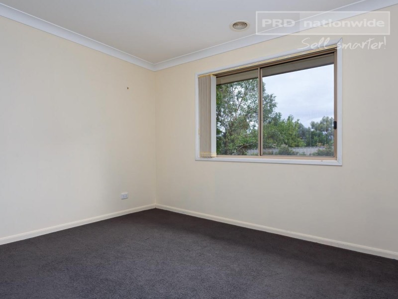 4 Talbot Place, Tatton NSW 2650