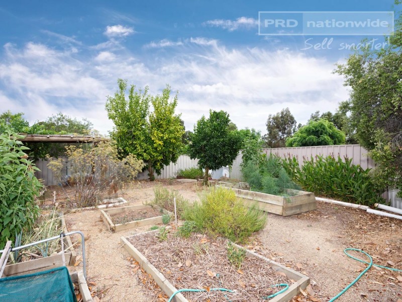 4 Talbot Place, Tatton NSW 2650