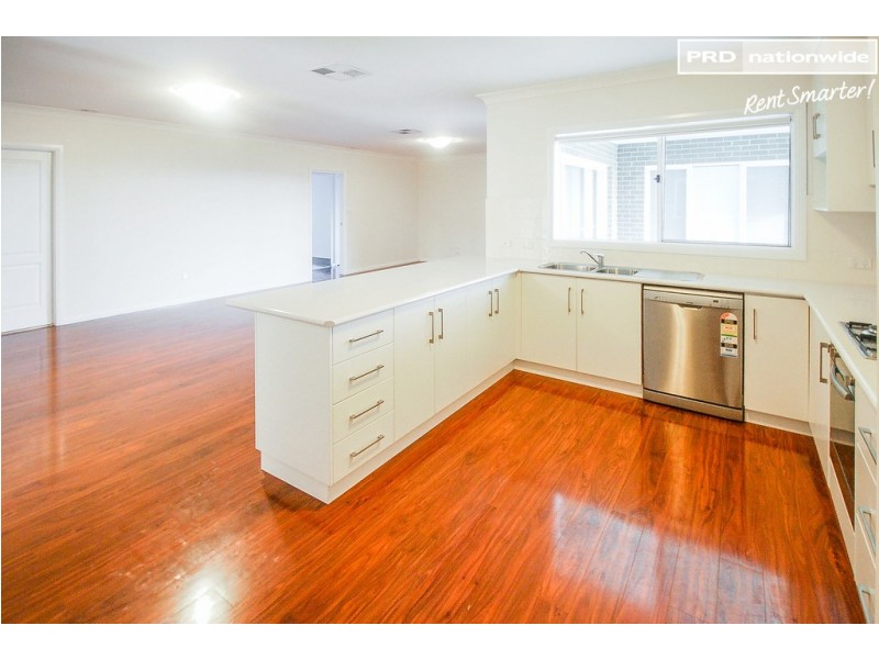 78 Kaloona Drive, Bourkelands NSW 2650