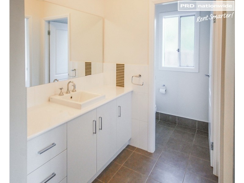 78 Kaloona Drive, Bourkelands NSW 2650