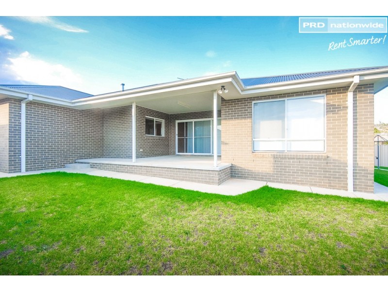 78 Kaloona Drive, Bourkelands NSW 2650