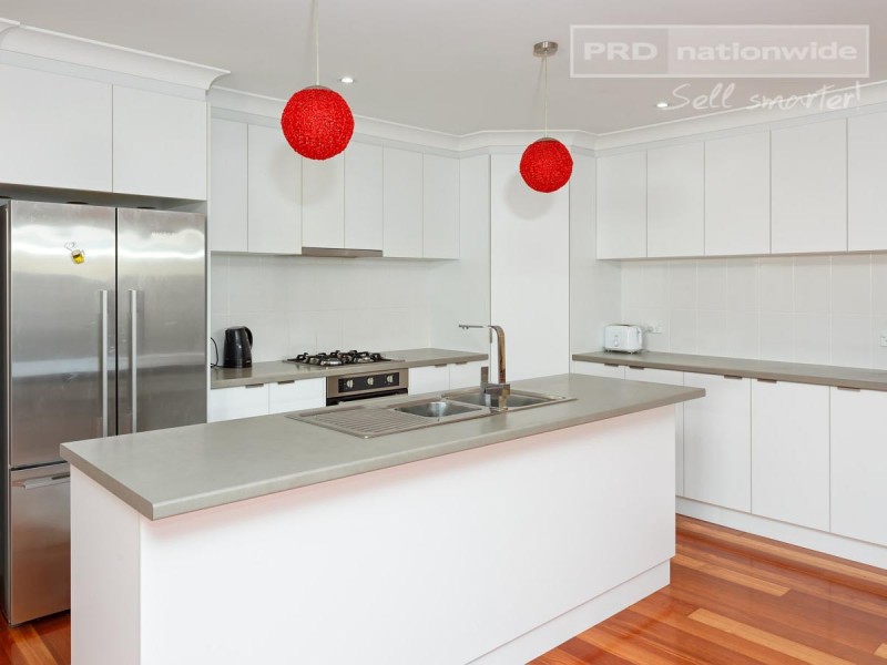2 Park Place, Lloyd NSW 2650