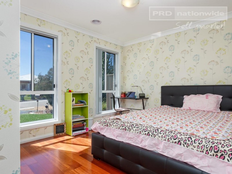 2 Park Place, Lloyd NSW 2650