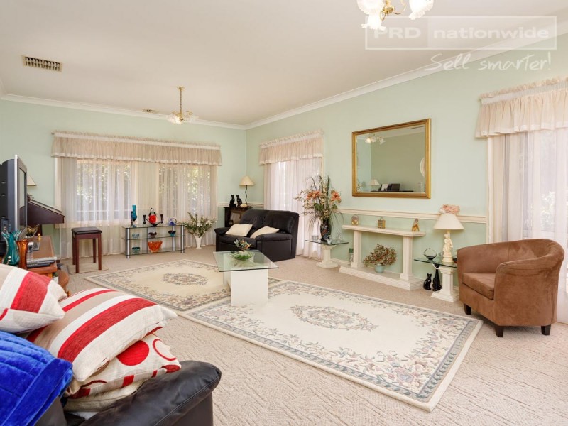 5 Wandoo Place, Bourkelands NSW 2650