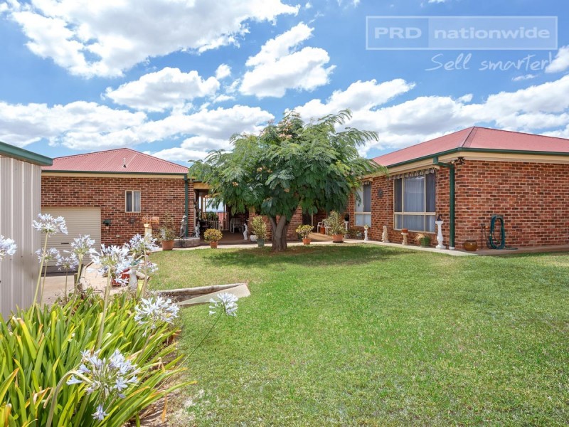 5 Wandoo Place, Bourkelands NSW 2650