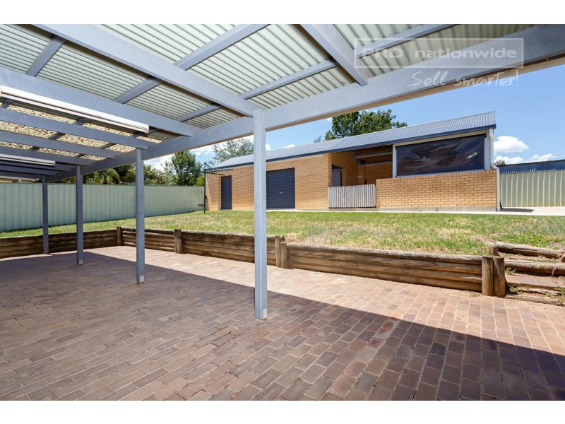 17 Dove Street, Mount Austin NSW 2650