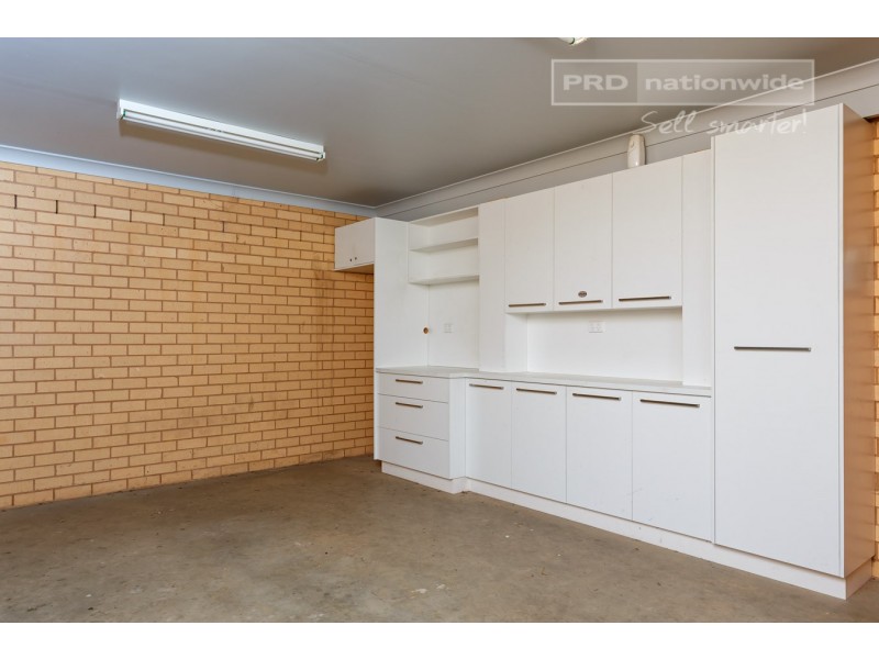 17 Dove Street, Mount Austin NSW 2650