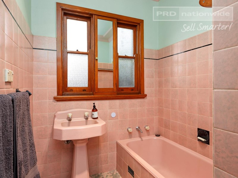 58 Mitchelmore Street, Turvey Park NSW 2650