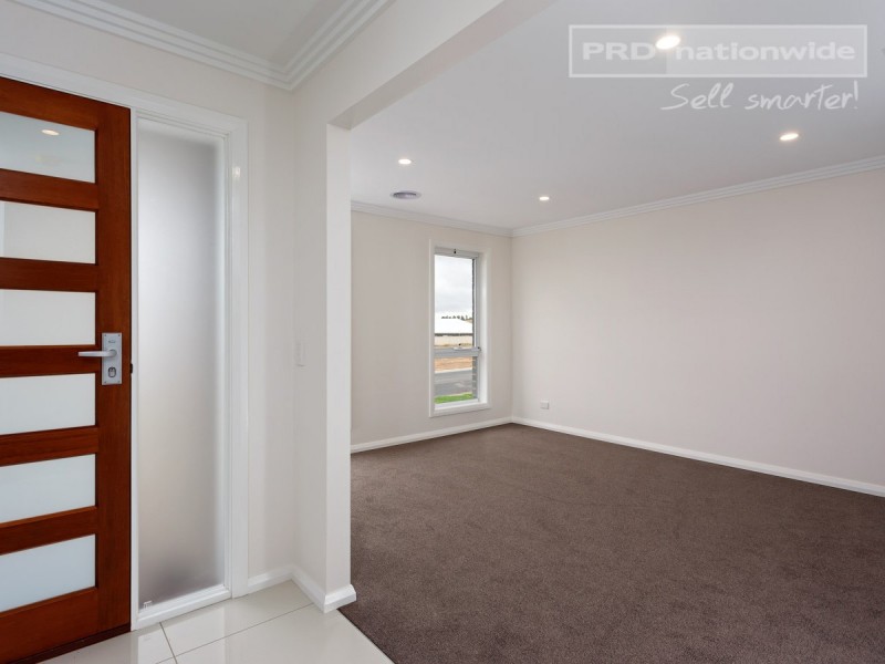 75 Barmedman Ave, Gobbagombalin NSW 2650