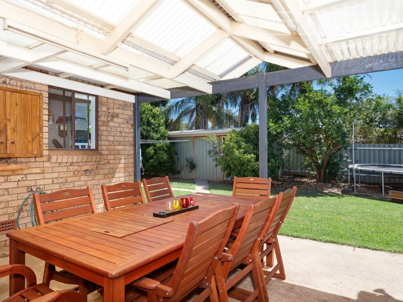 3 Bass Street, Lake Albert NSW 2650