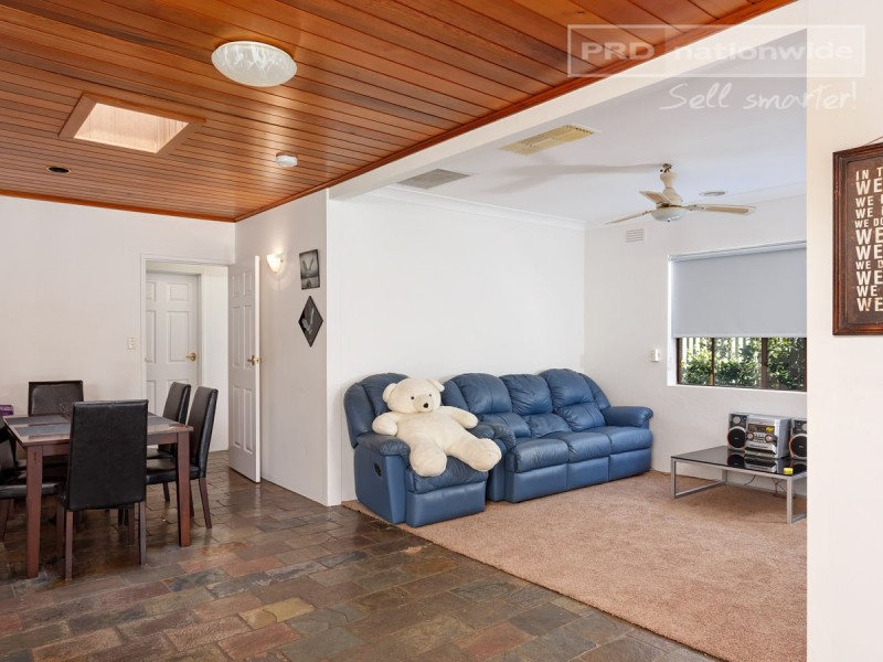 3 Bass Street, Lake Albert NSW 2650