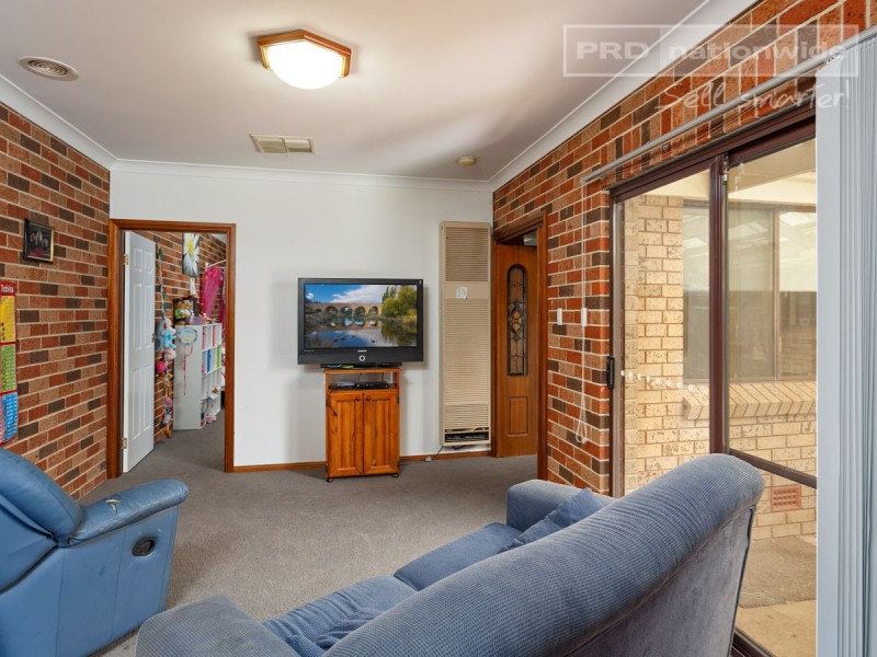 3 Bass Street, Lake Albert NSW 2650