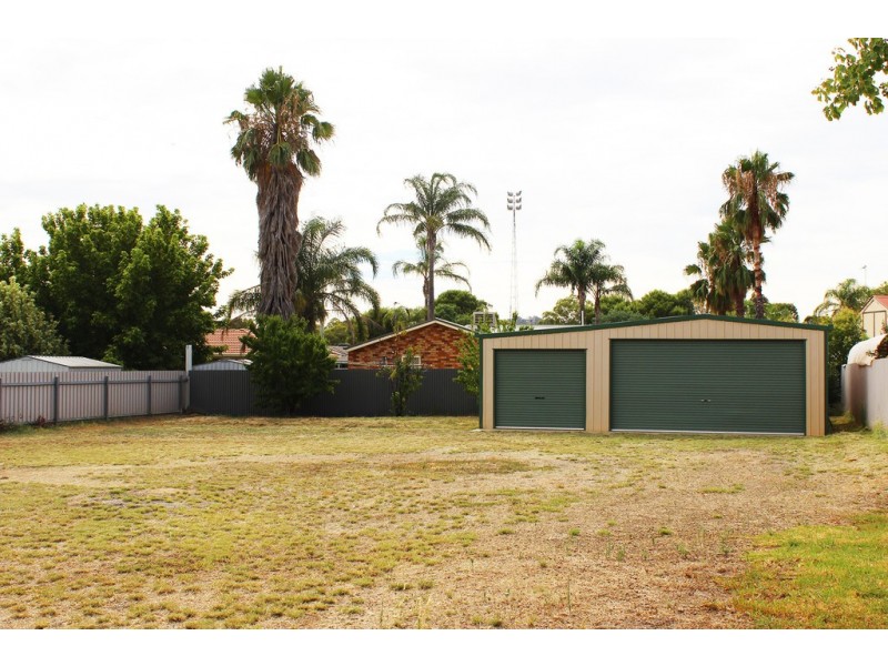 10 Elanora Place, Glenfield Park NSW 2650