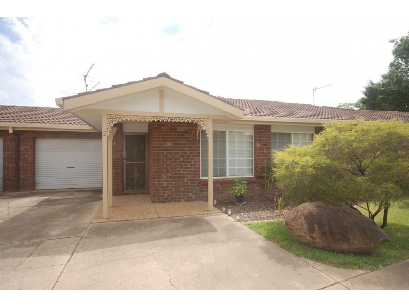 2/5 Narrung Street, Wagga Wagga NSW 2650
