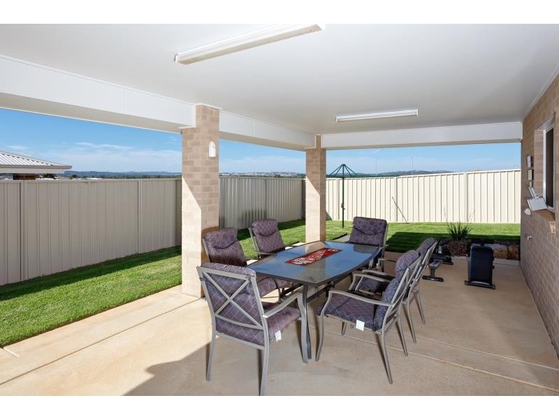 1 Peppin Way, Gobbagombalin NSW 2650