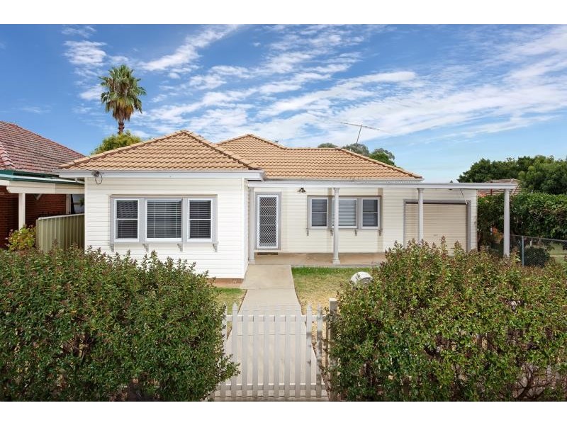 24 Mair Street, Turvey Park NSW 2650