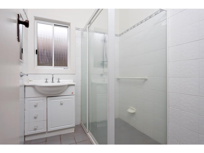 24 Mair Street, Turvey Park NSW 2650