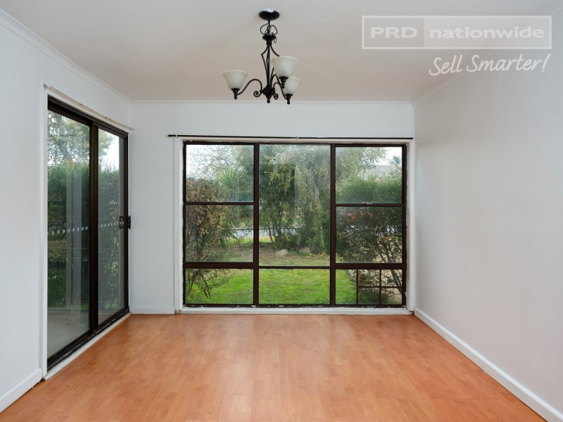 6 Montgomery Street, Ashmont NSW 2650