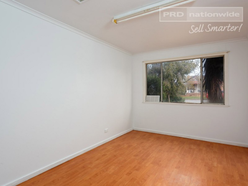 6 Montgomery Street, Ashmont NSW 2650