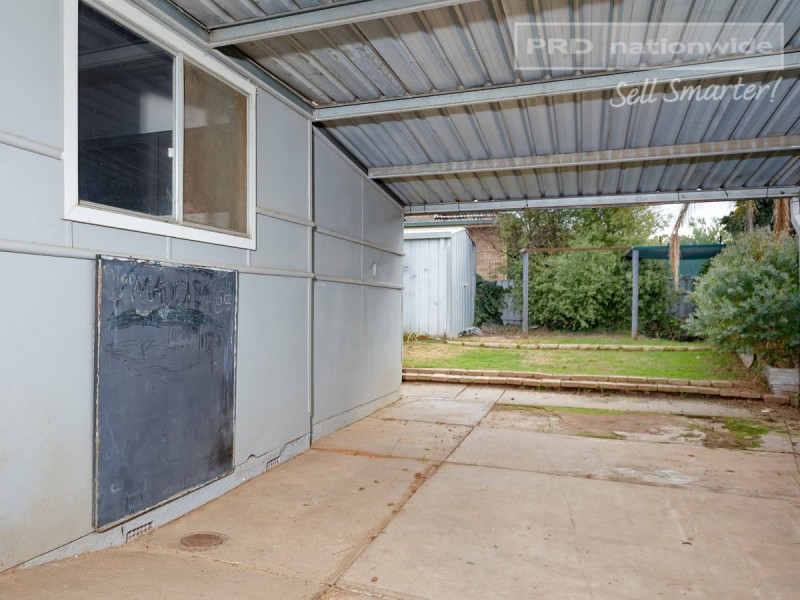 6 Montgomery Street, Ashmont NSW 2650