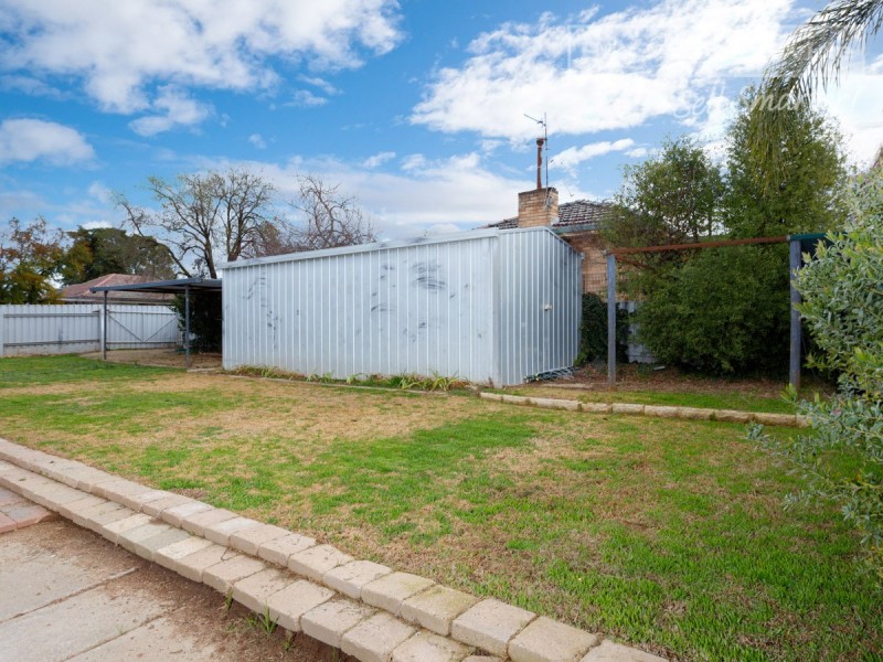 6 Montgomery Street, Ashmont NSW 2650