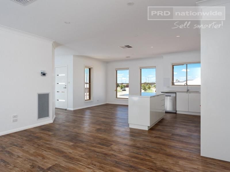 59 Lingiari Drive, Lloyd NSW 2650