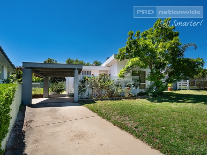 3 Falcon Place, Kooringal NSW 2650