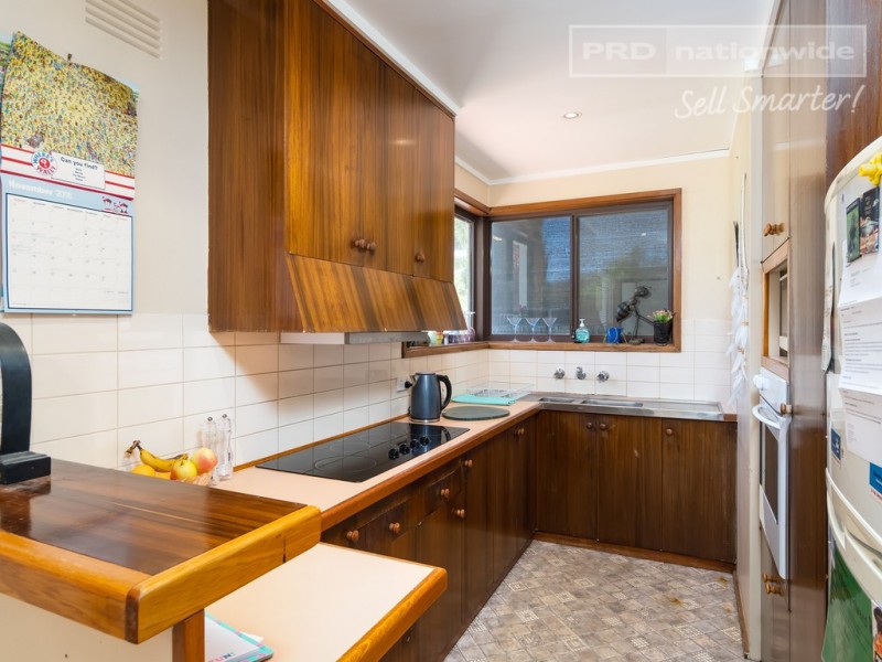 3 Falcon Place, Kooringal NSW 2650