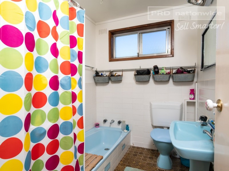 3 Falcon Place, Kooringal NSW 2650