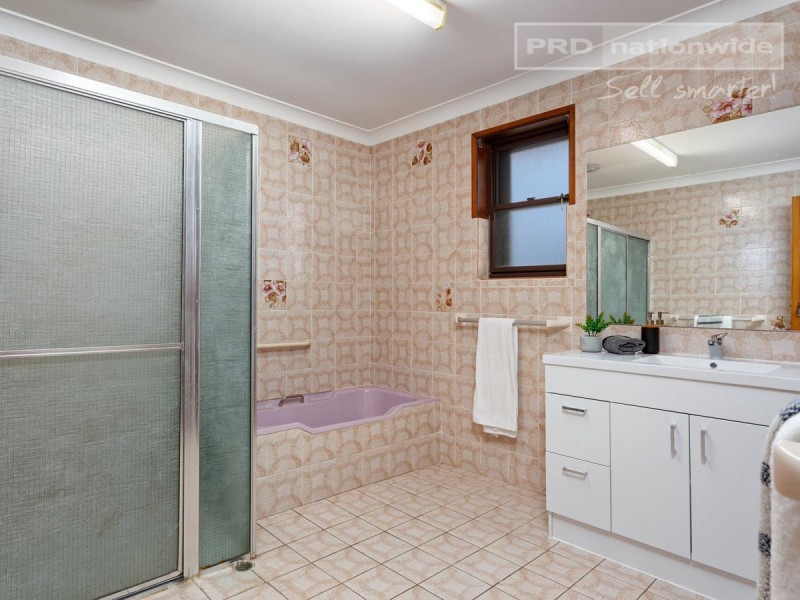 40 Alexander Street, Ashmont NSW 2650