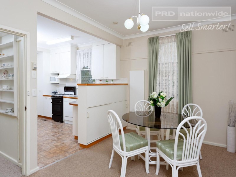 3 Essex Road, Mount Austin NSW 2650