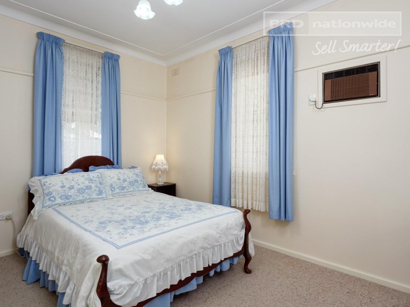 3 Essex Road, Mount Austin NSW 2650
