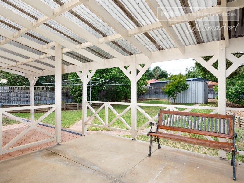 3 Essex Road, Mount Austin NSW 2650