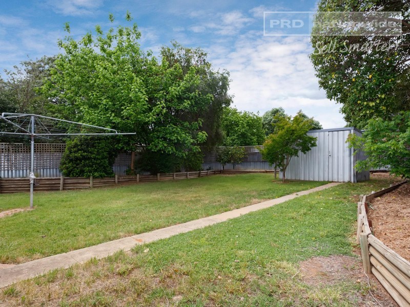 3 Essex Road, Mount Austin NSW 2650
