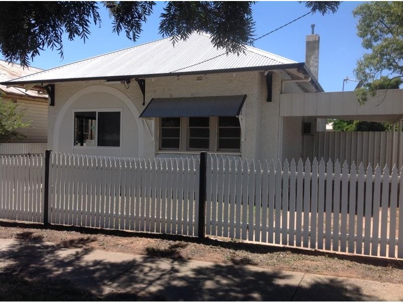 31 Norman Street, Wagga Wagga NSW 2650