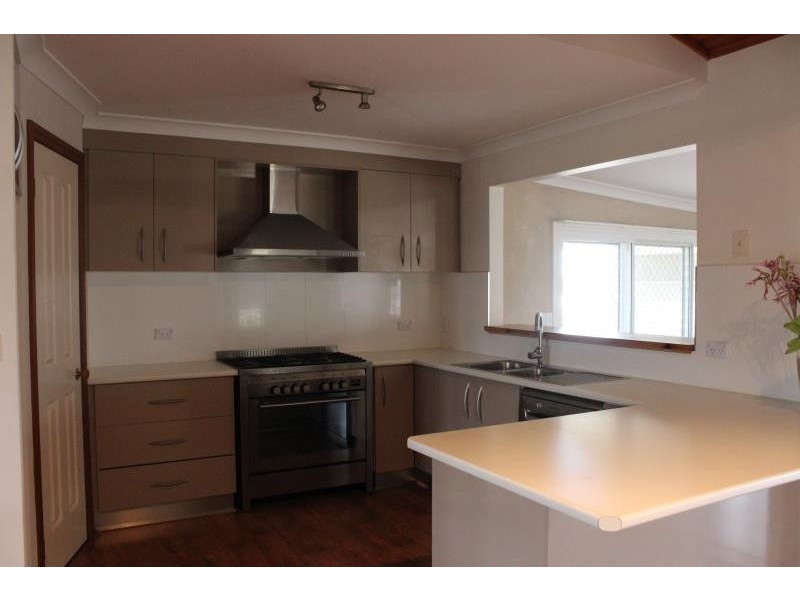 3 Zara Place, Gobbagombalin NSW 2650