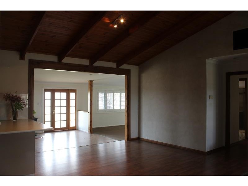 3 Zara Place, Gobbagombalin NSW 2650