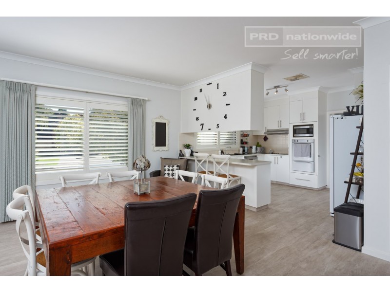 31 Dalkeith Avenue, Lake Albert NSW 2650