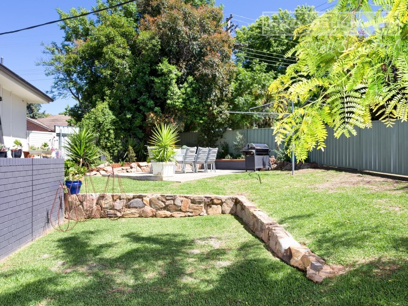 31 Dalkeith Avenue, Lake Albert NSW 2650