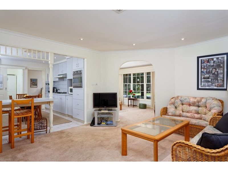 30 Norfolk Avenue, Lake Albert NSW 2650