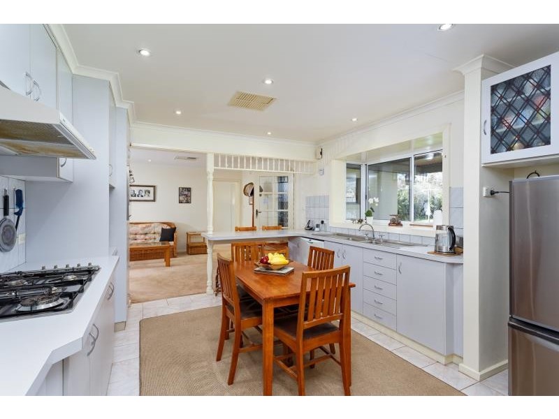 30 Norfolk Avenue, Lake Albert NSW 2650