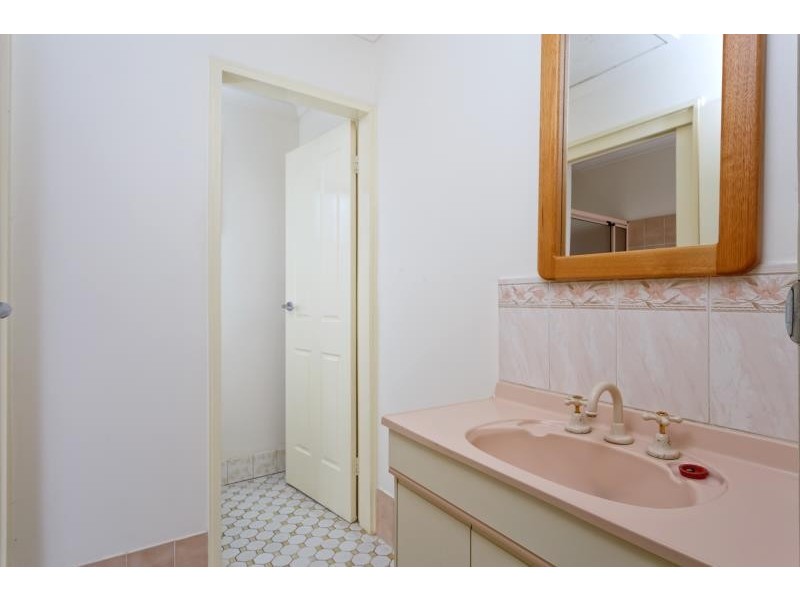 30 Norfolk Avenue, Lake Albert NSW 2650