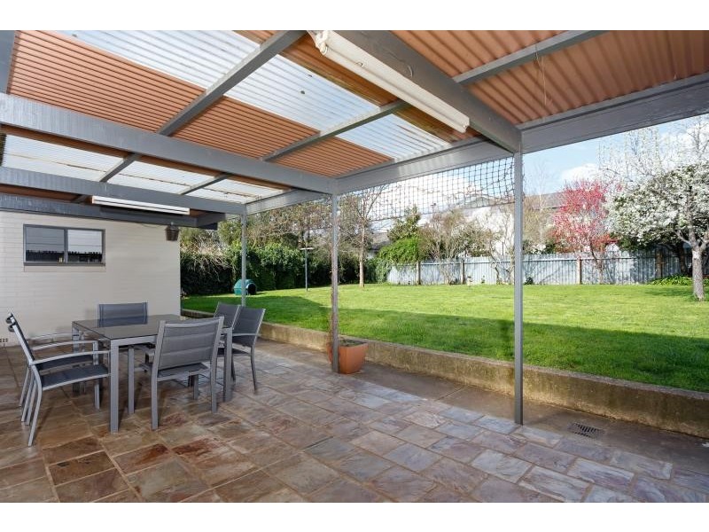 30 Norfolk Avenue, Lake Albert NSW 2650