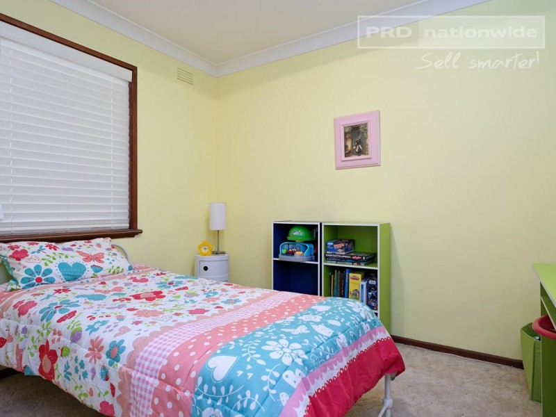 74 Raye Street, Tolland NSW 2650