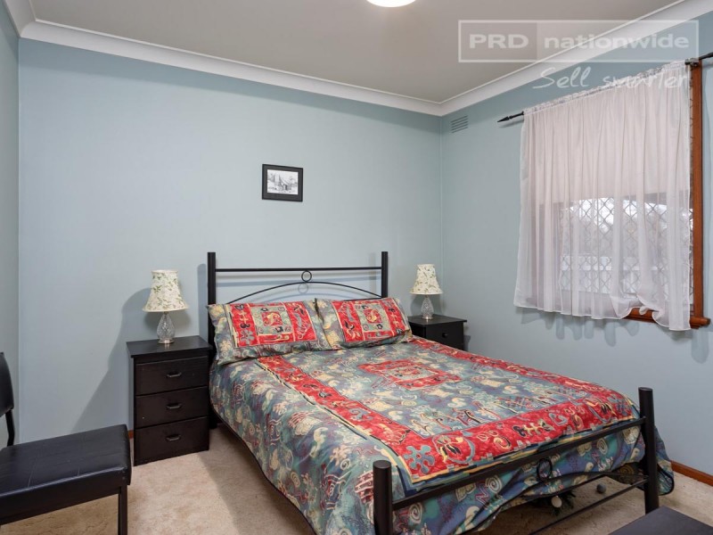 74 Raye Street, Tolland NSW 2650