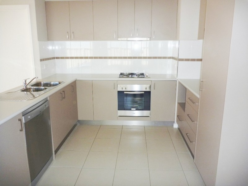 1/8 Osterley Street, Bourkelands NSW 2650