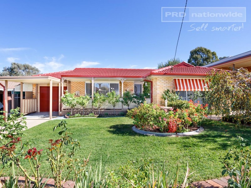 34 Fairbairn Crescent, Kooringal NSW 2650